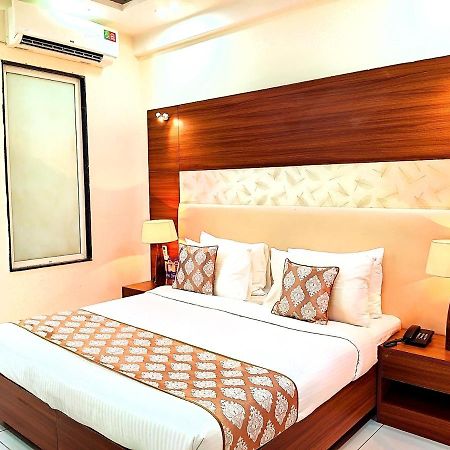 Hotel When In Gurgaon - Opposite To Artemis Hospital Exterior photo